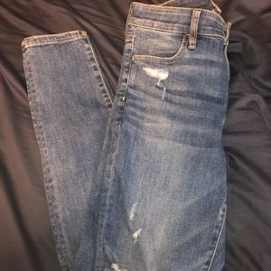 American Eagle Distressed Jeans